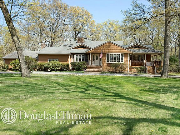 2nd image of 23 Hilltop Dr