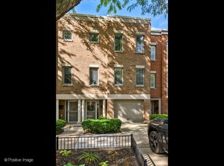 2346 N Lakewood Ave, Chicago, IL 60614