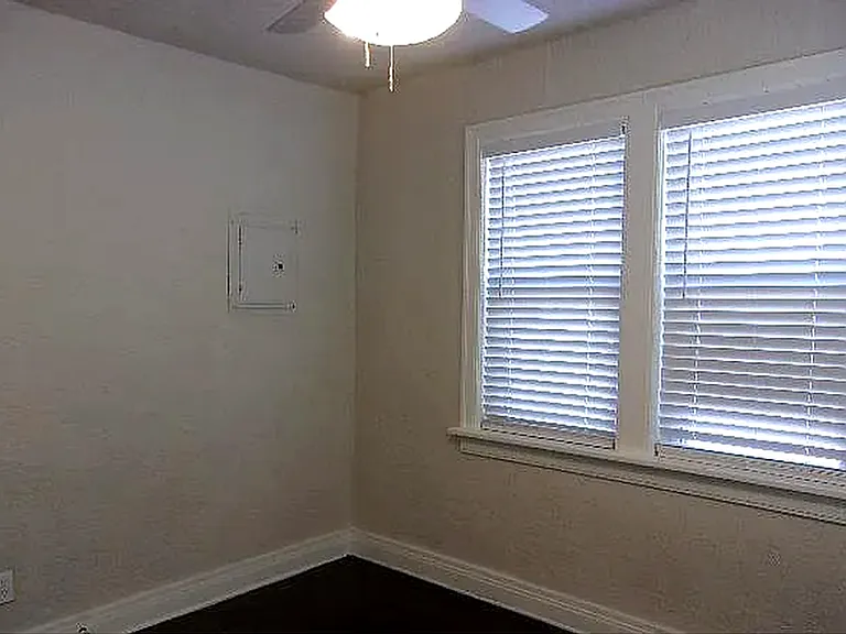 1718 N Indiana Ave #1 — Photo 5