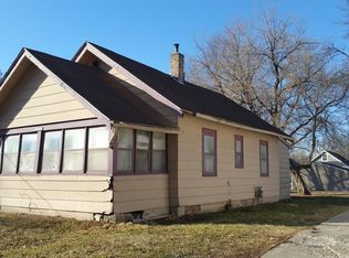 810 E 23rd Ct, Des Moines, IA 50317