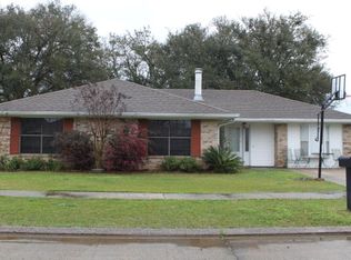 1511 Coral Dr, Houma, LA 70360