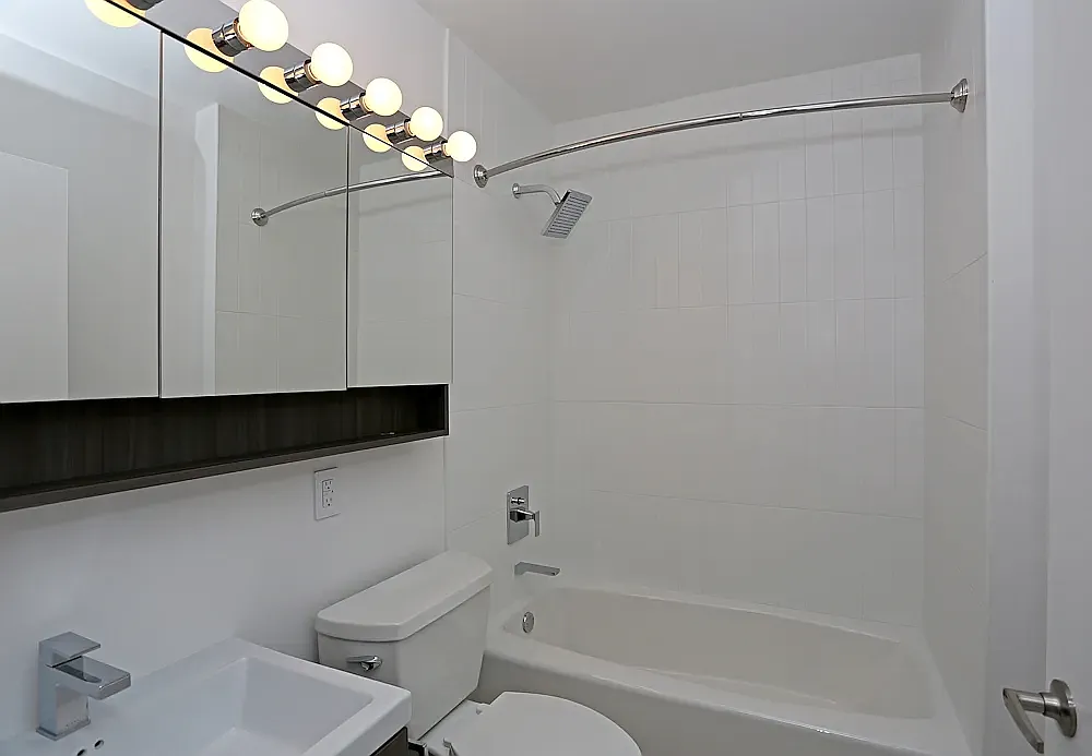 410 West 53rd Street — Photo 4