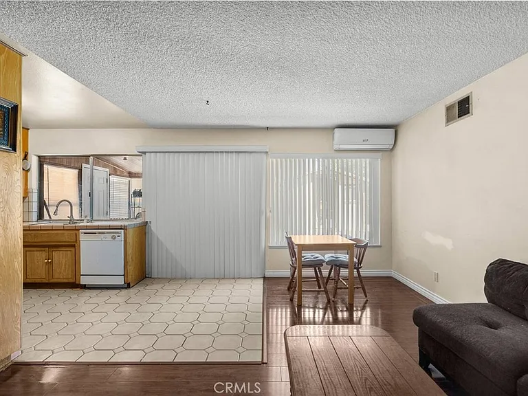 663 Eston Pl #663 — Photo 8