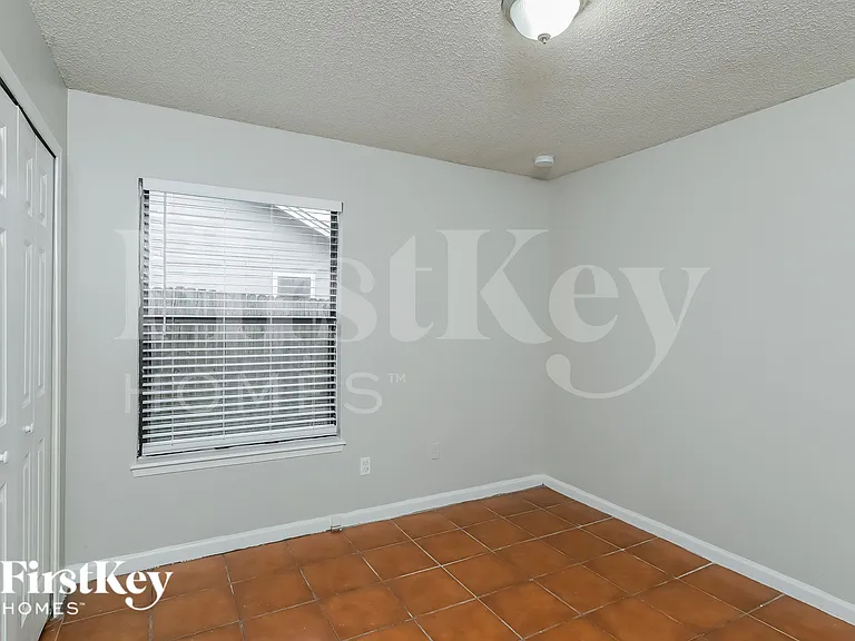108 E Prindle Dr — Photo 13