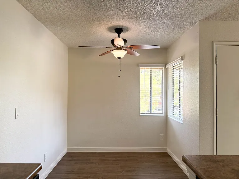 Peppertree Apartments — Photo 15