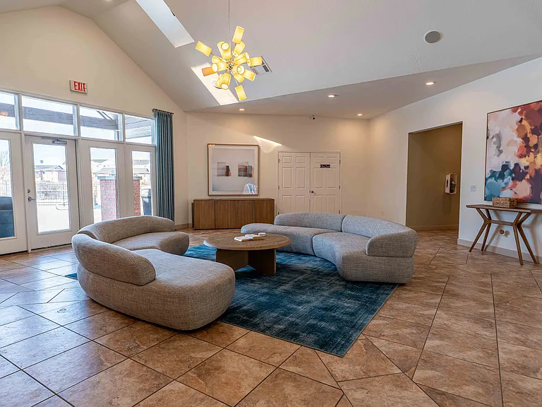 Coryell Courts Apartments — Photo 68