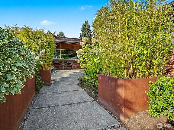 2nd image of 4108 NE 96th Street
