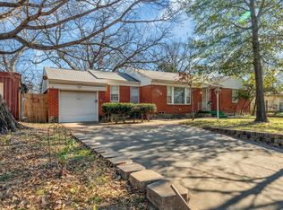 706 Wildwood Dr, Irving, TX 75060