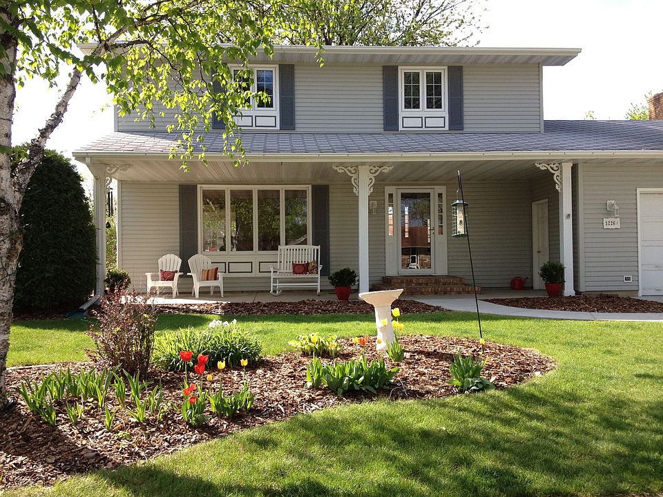 3226 Longfellow