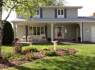 3226 Longfellow Rd N, Fargo, ND 58102