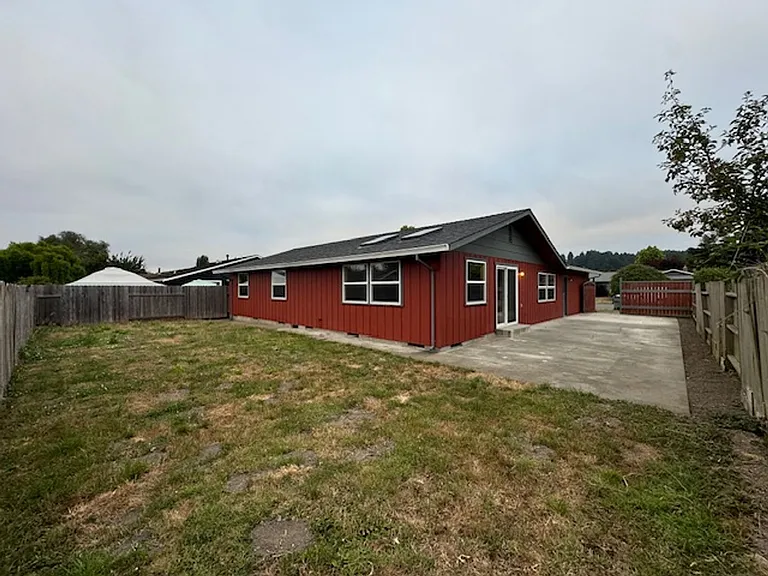 3241 Zelia Ct — Photo 26