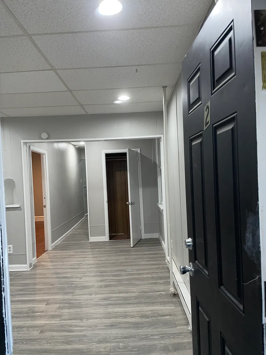 Building Photo - 50 N Sherman St #2
