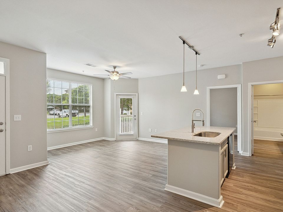 Newly Renovated Kitchen