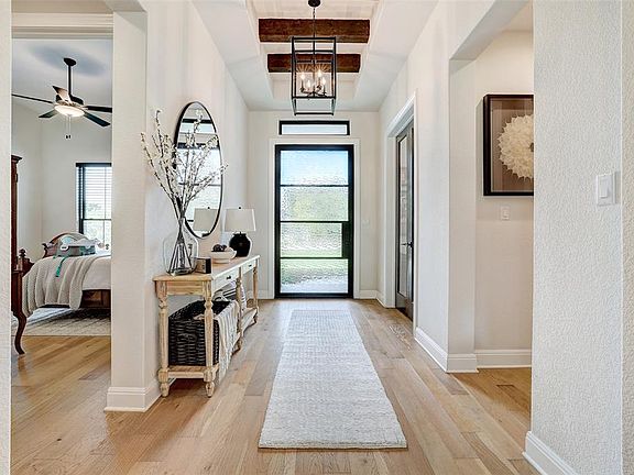 5th image of 400 Flint Ridge Trl