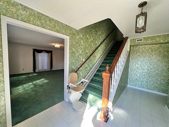 5th image of 908 Mimosa Dr