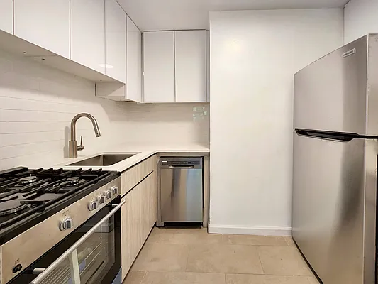 Rented by Modern Spaces | media 2