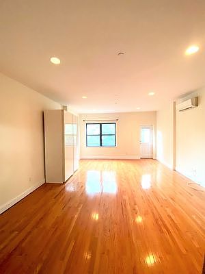 2nd image of 27 E 126th St APT 4