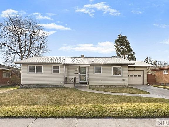 2nd image of 842 Claire View Ln