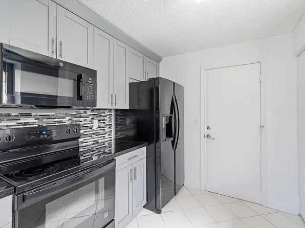 3422 NW 110th Way, Pompano Beach, FL 33065