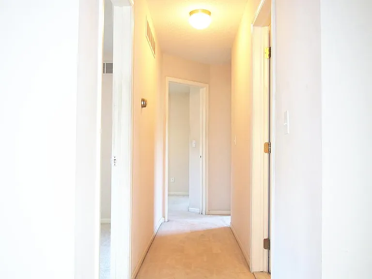 3056 E Lake Lansing Rd — Photo 15