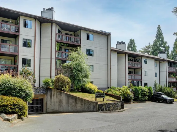 75 Gorge Rd W #205, Saanich, BC V9A 7A9