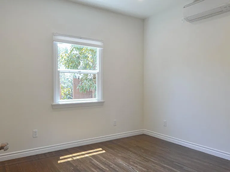 1848 S Redondo Blvd #1848 — Photo 23