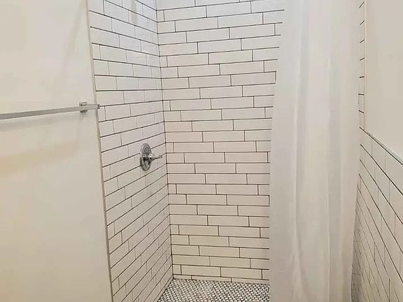 4th image of 4225 SW 92nd Ave #1
