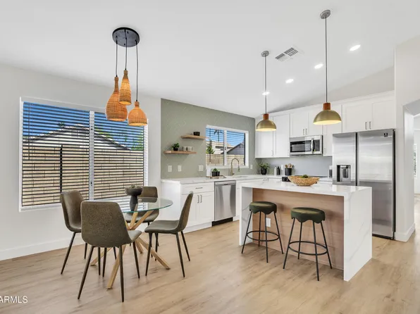 4804 W TOPEKA Drive, Glendale, AZ 85308