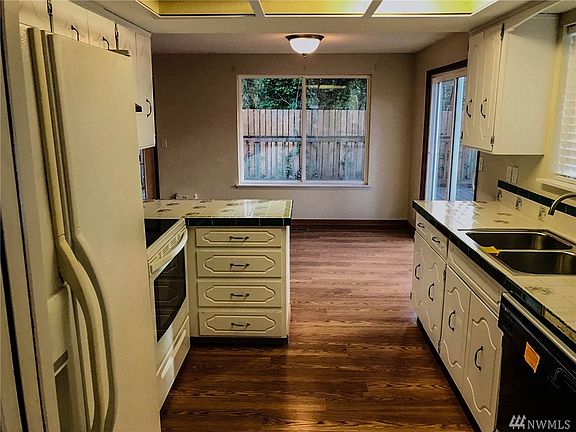 5th image of 4907 Sheridan Dr SE