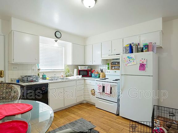 5th image of 3006 Denver St Unit 6