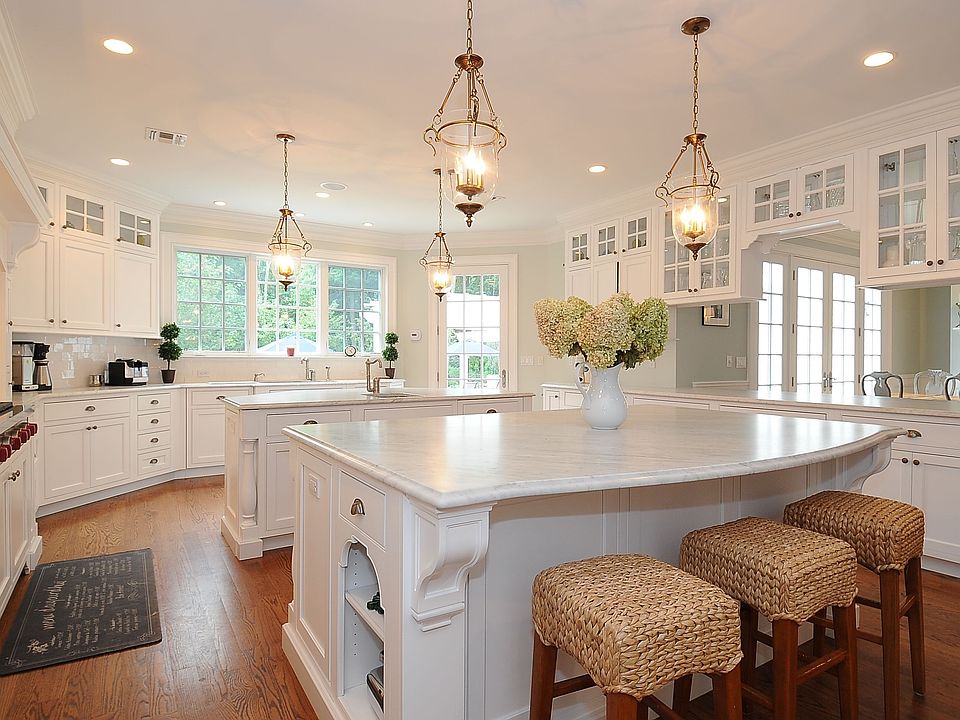 165 Weeburn Dr, New Canaan, CT 06840 Zillow