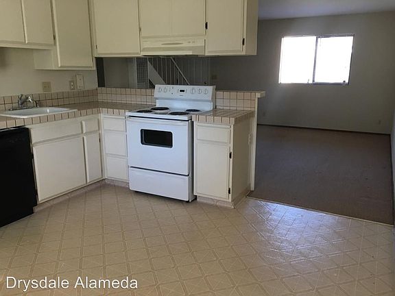 4th image of 21663 Garden Ave APT 8