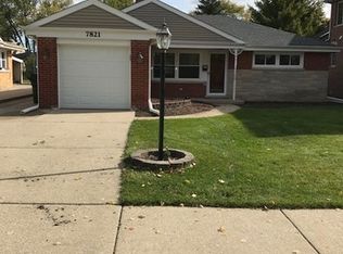 7821 N Oconto Ave, Niles, IL 60714