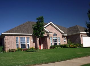 2 Candlewood Ct, Wichita Falls, TX 76308