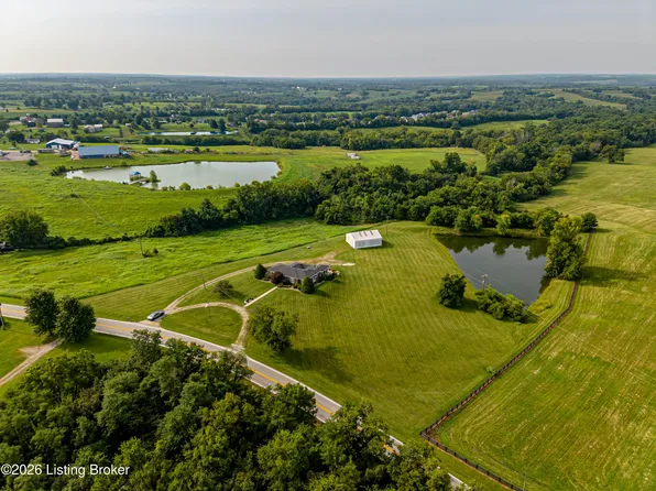 2748 Bloomfield Rd, Taylorsville, KY 40071