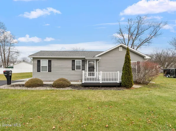 6 Maine Avenue, Rensselaer, NY 12144