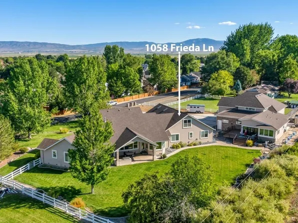 1058 Frieda Ln, Minden, NV 89423
