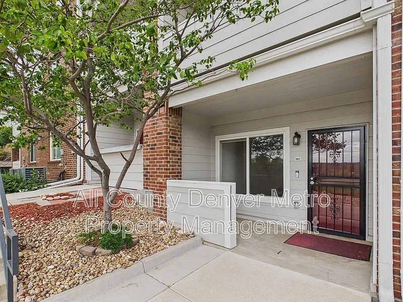 1 bed, 1.0 bath, 783 sqft, $1,885 — Photo 3