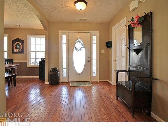 4th image of 410 Cherilynn Ct