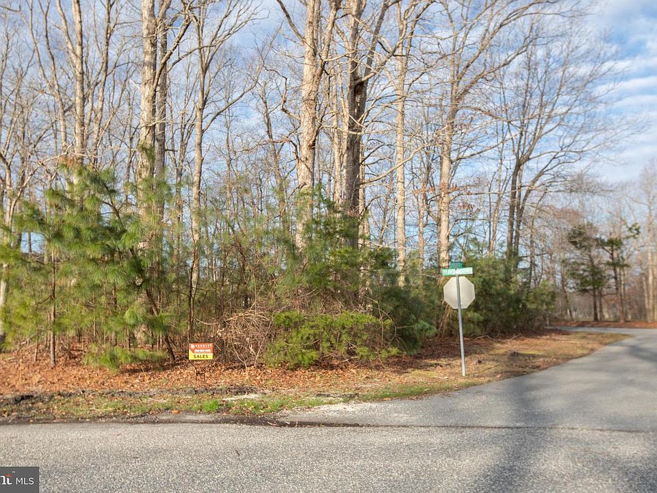 1st image of 26 Lakewood Dr