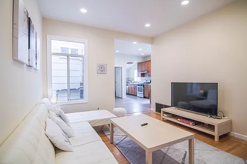 267 Irvington St #1 Photo 1