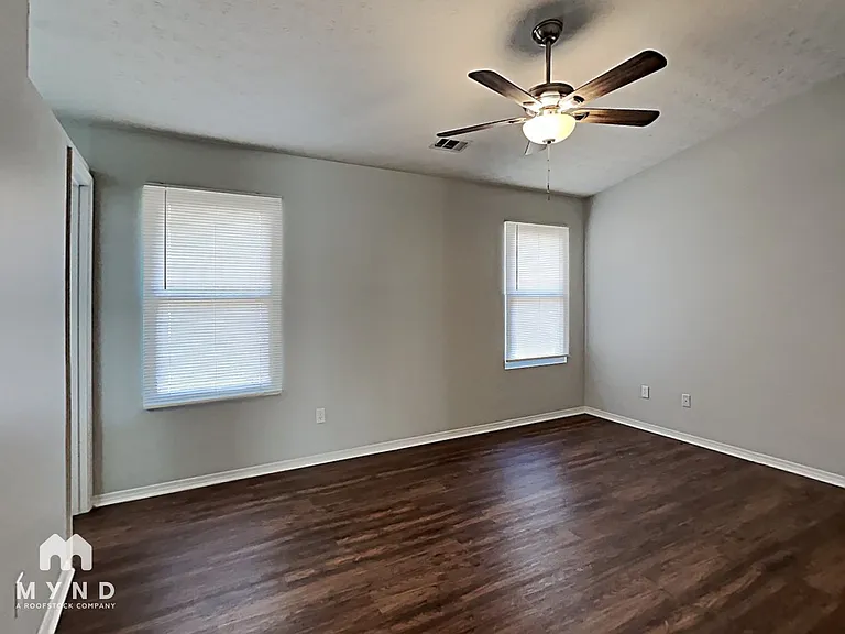 6454 Eastbriar Dr — Photo 11