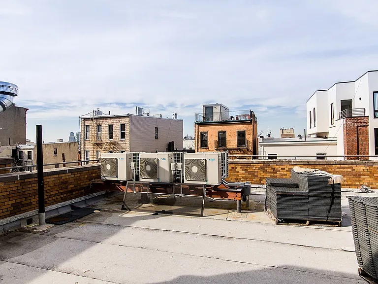 69 Ten Eyck St #1D — Photo 24