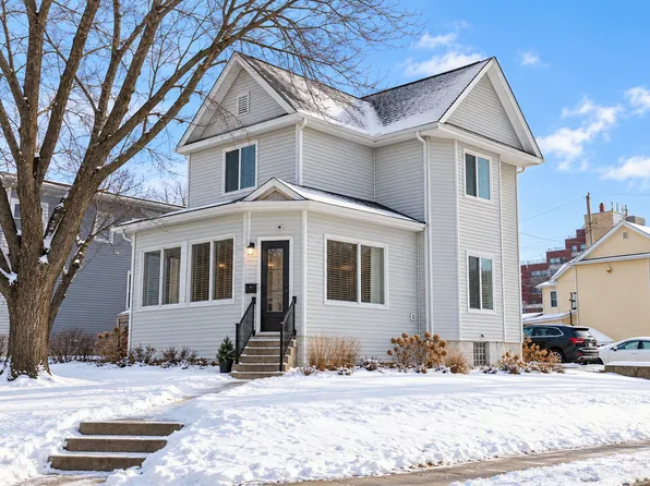 1337 Vine St, La Crosse, WI 54601