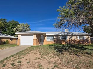315 Broken Arrow Rd, Roswell, NM 88201