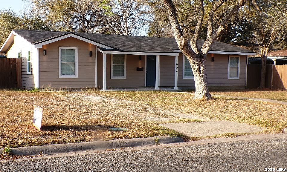 1st image of 1003 E Randall