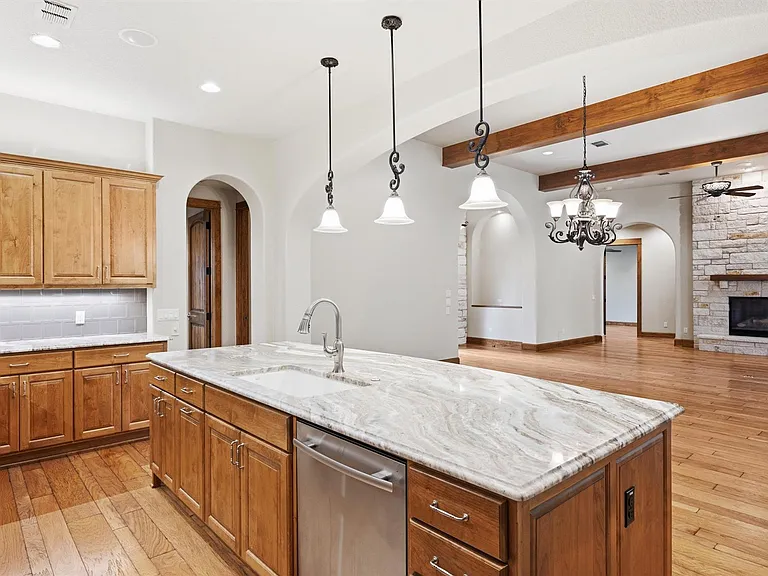 203 Pristine Ln — Photo 15