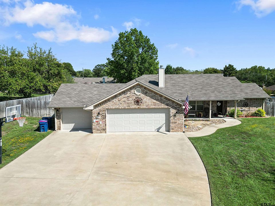 1st image of 312 Ash Dr