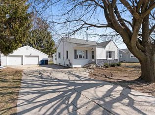 1556 Cormier Rd, Green Bay, WI 54313