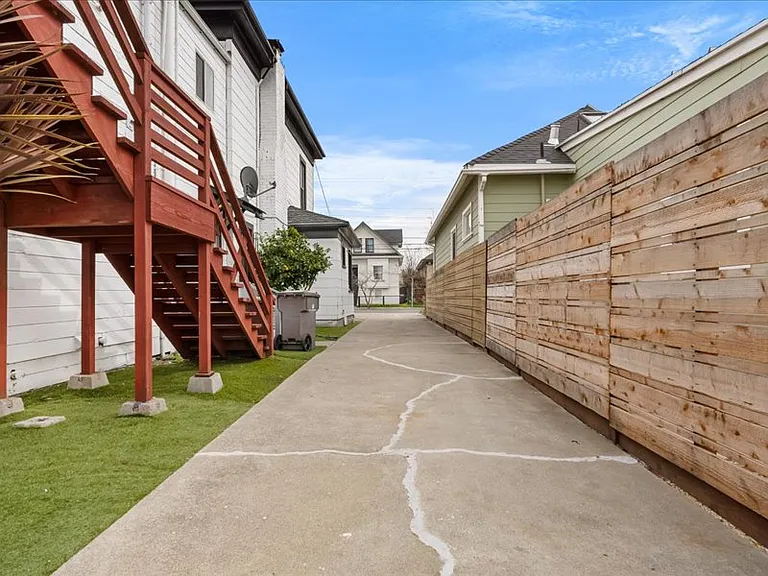 2925 Magnolia St #A — Photo 24